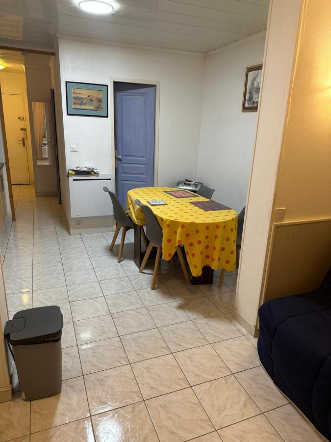 A La Semaine Ou Au Jour / Location Studio Meuble 30M² La Ciotat Bagian luar foto